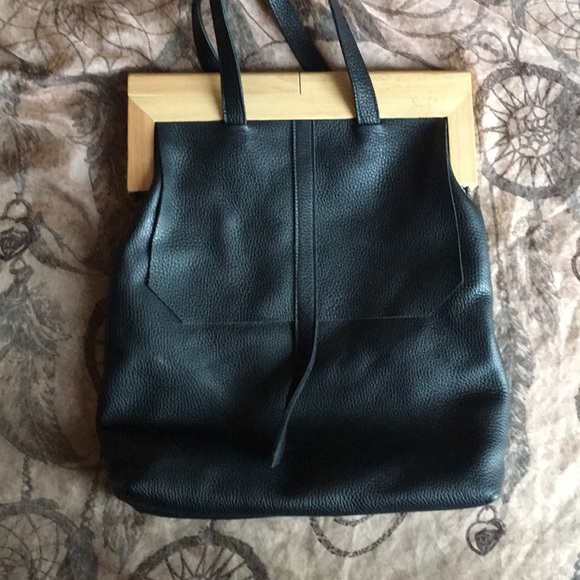 Atribut Handbag - Picture 1 of 3